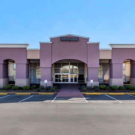 Quality Inn & Suites - Greensboro-High Point Екстер'єр фото