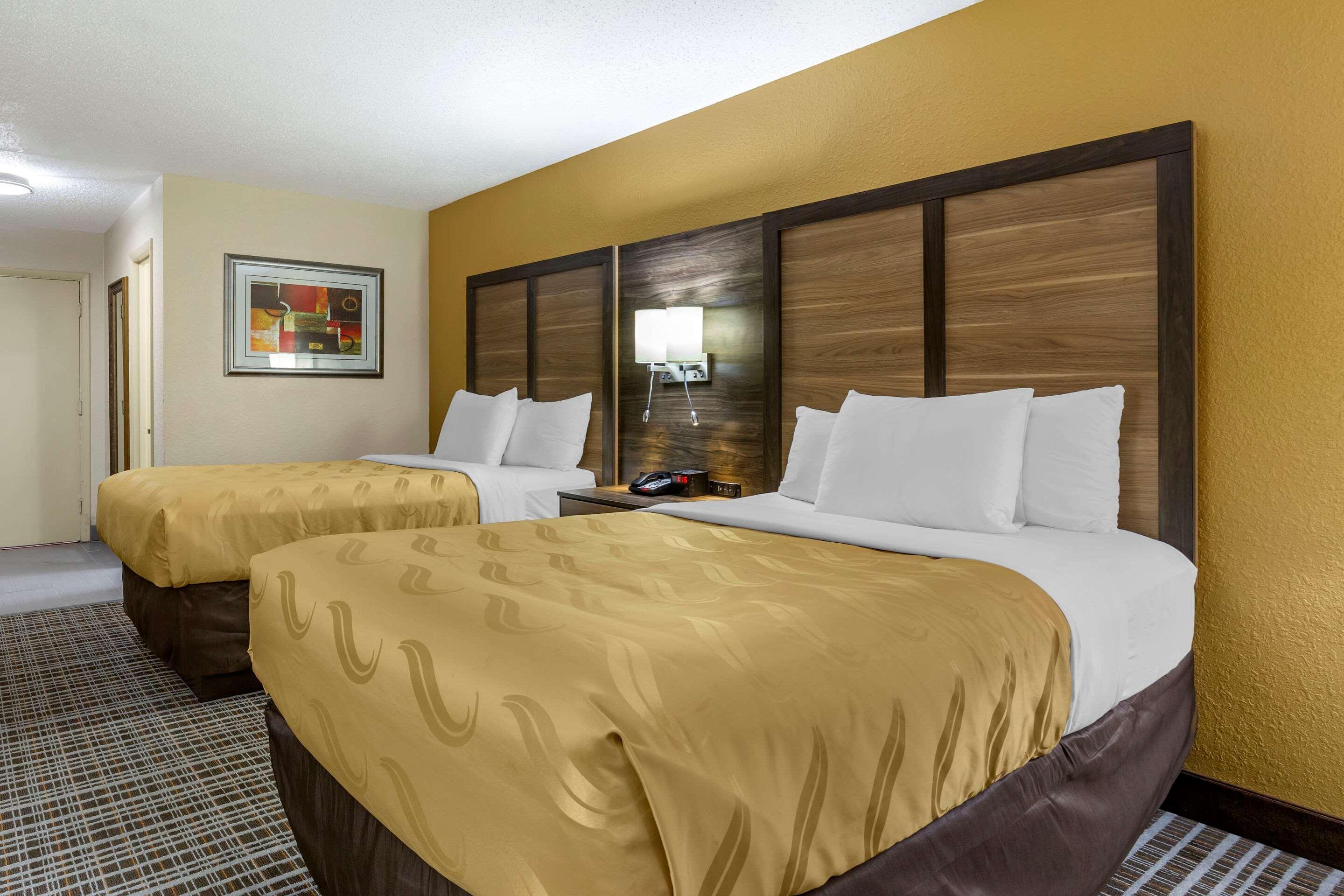 Quality Inn & Suites - Greensboro-High Point Екстер'єр фото