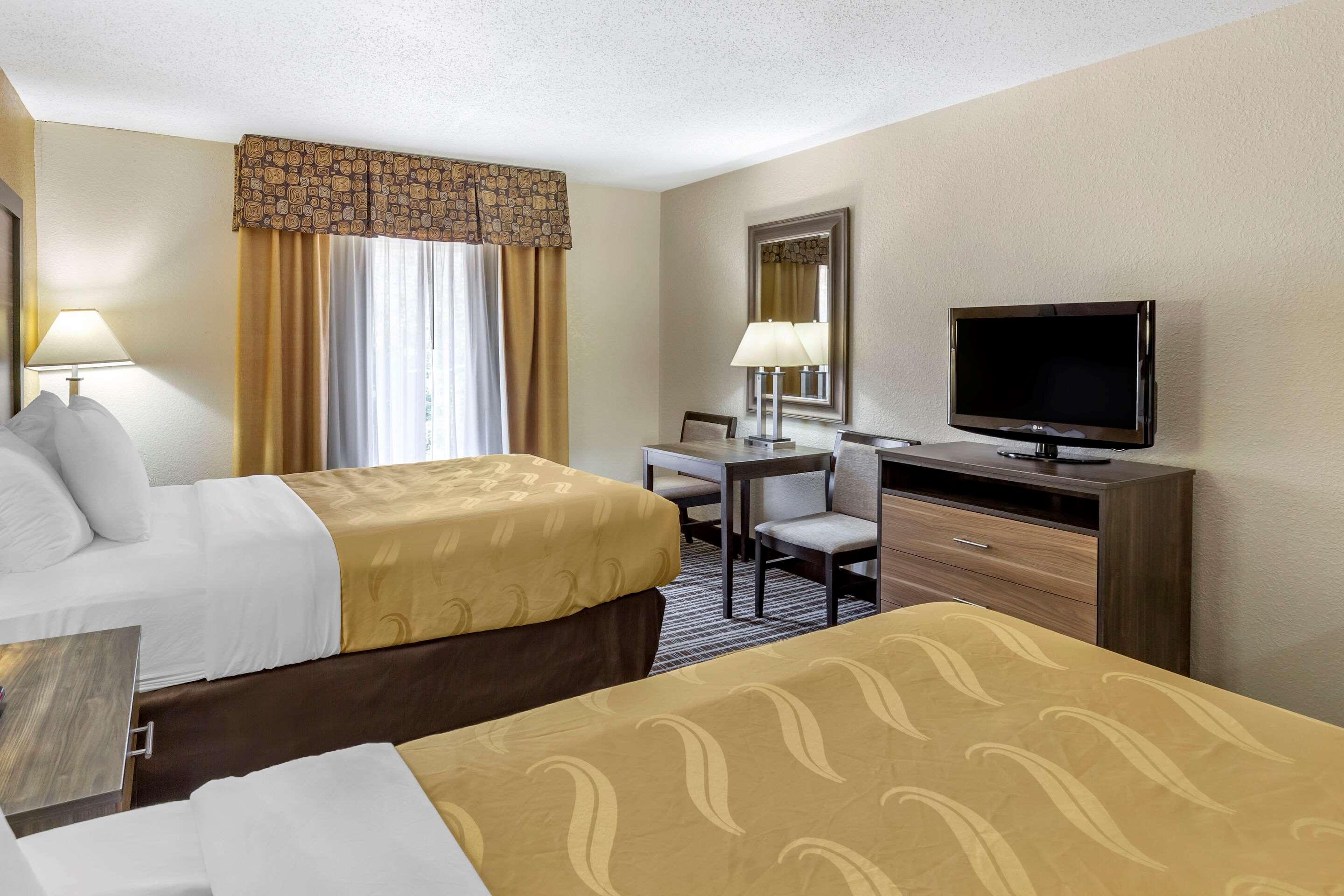 Quality Inn & Suites - Greensboro-High Point Екстер'єр фото