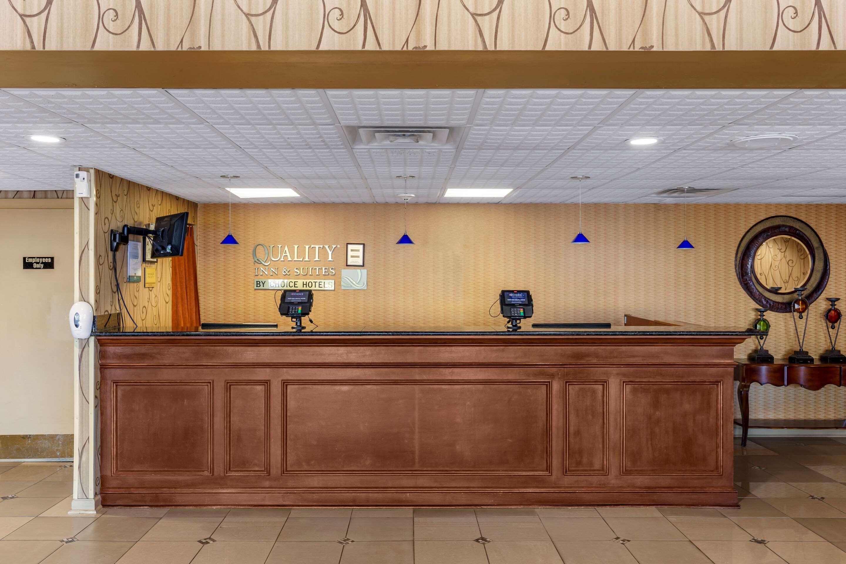Quality Inn & Suites - Greensboro-High Point Екстер'єр фото