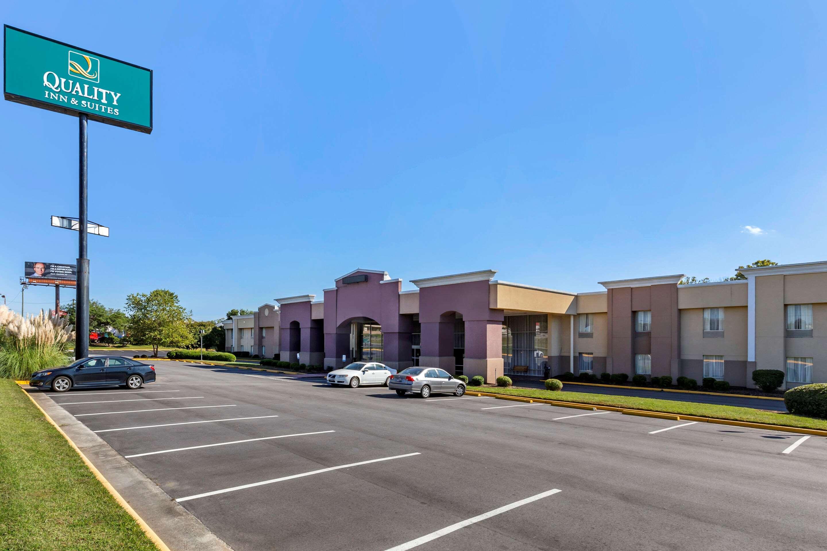 Quality Inn & Suites - Greensboro-High Point Екстер'єр фото